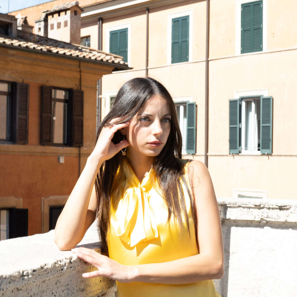 Yellow Silk Lemon Top